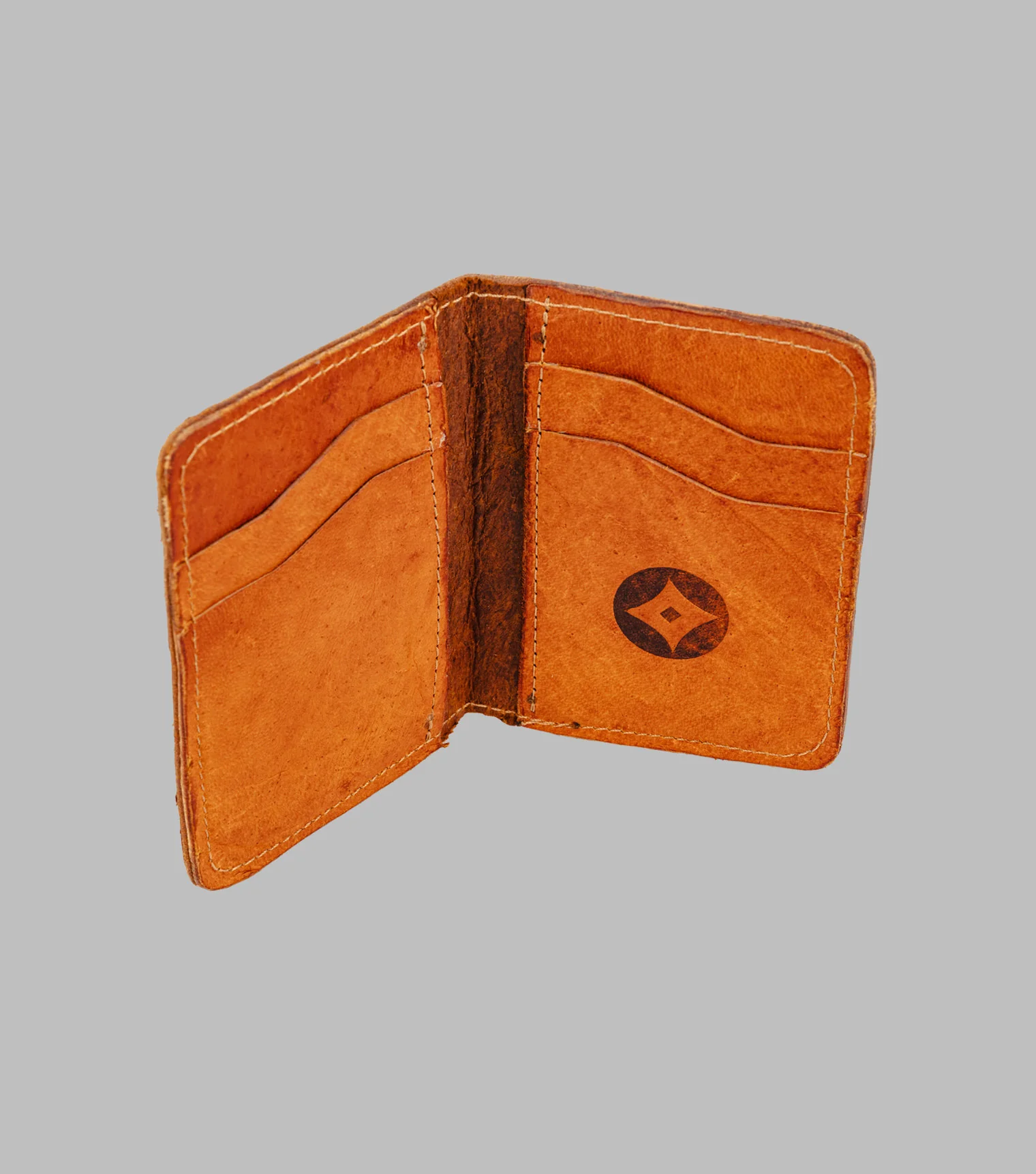 Minimalist Leather Wallet - Image 10