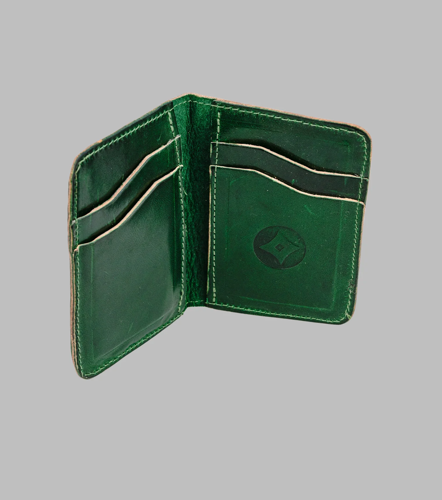 Minimalist Leather Wallet - Image 13