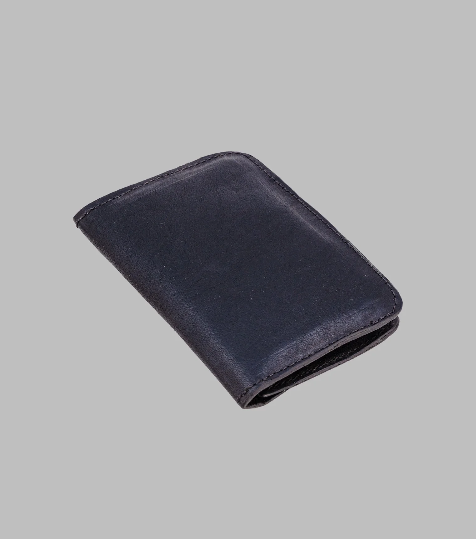 Minimalist Leather Wallet - Image 25