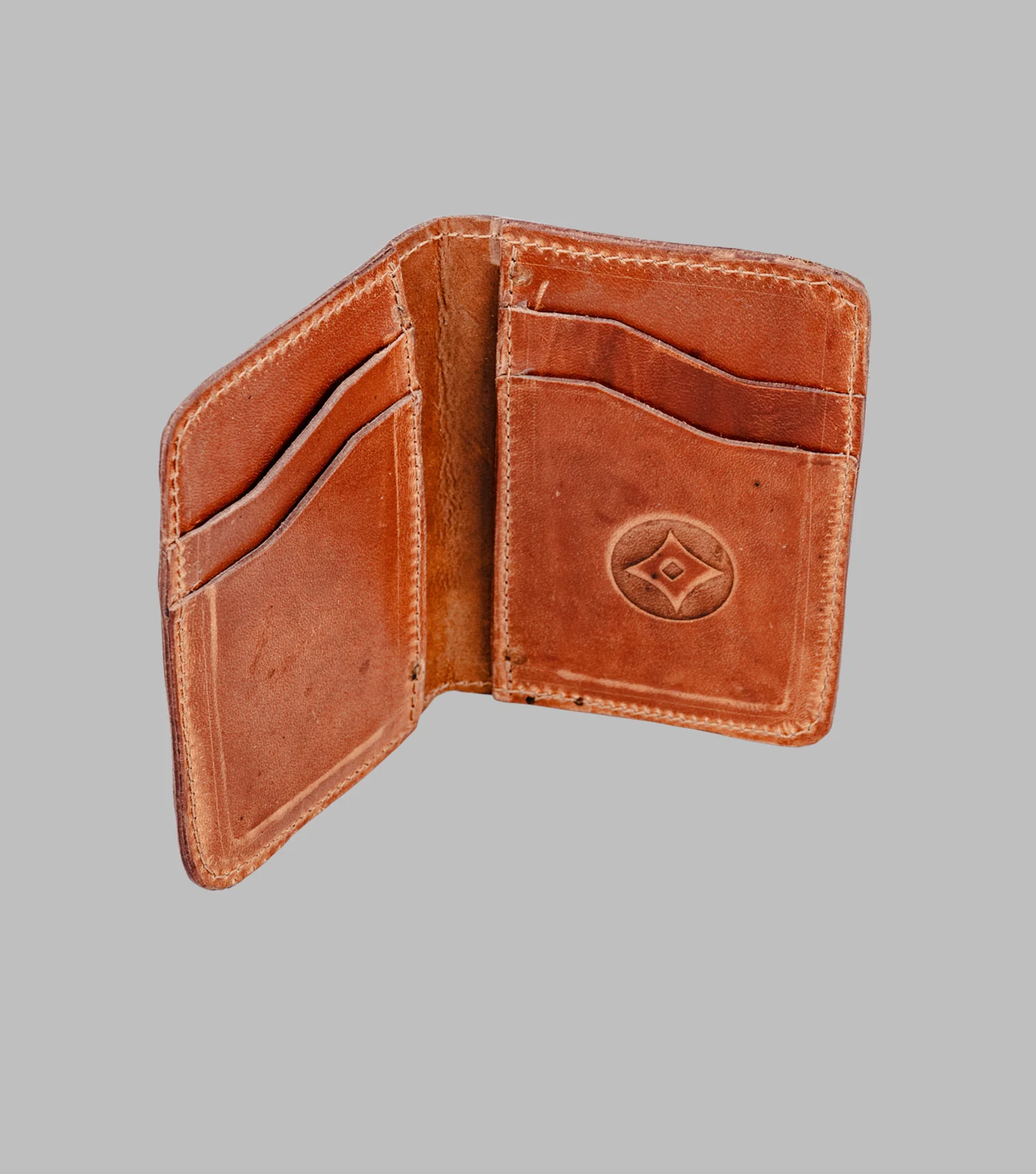 Minimalist Leather Wallet - Image 9